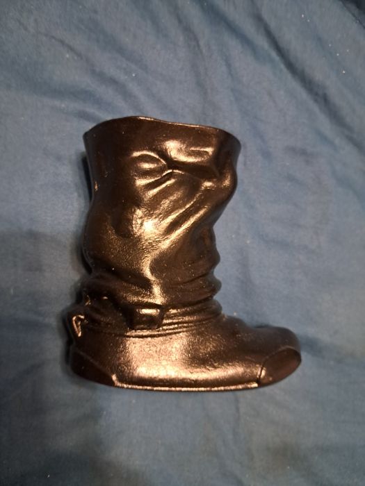 Касли чугун пепельница сапог.