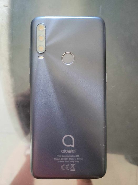 Vendo telemóvel  acatel 100 €