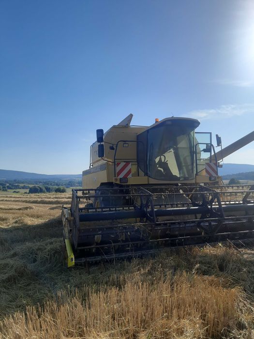Konbajn Newholland TX66