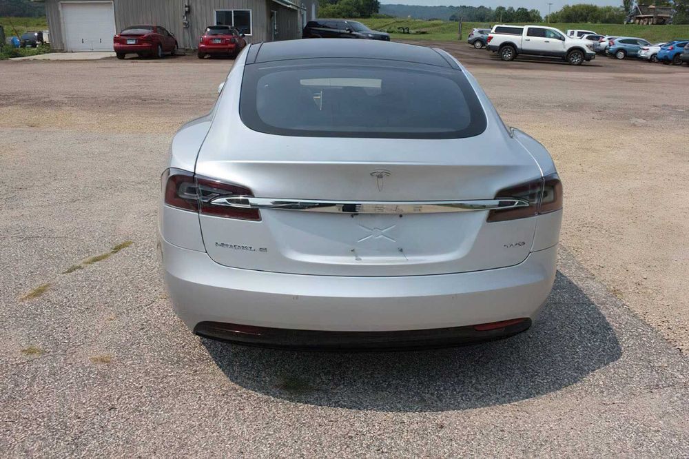 Tesla Model S 100D      2017