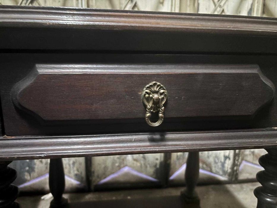 Mesinhas de cabeceira em madeira