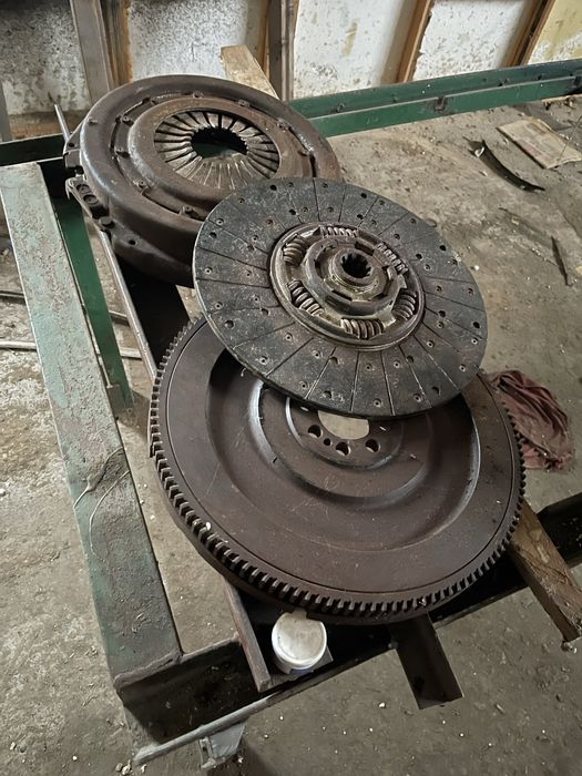 Ман L2000.Корзина зчеплення в комплекті.