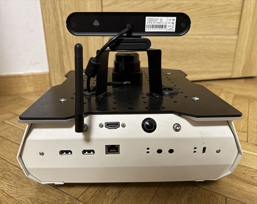Robot mobilny ROS Husarion ROSbot XL z LiDAR i kamerą AI
