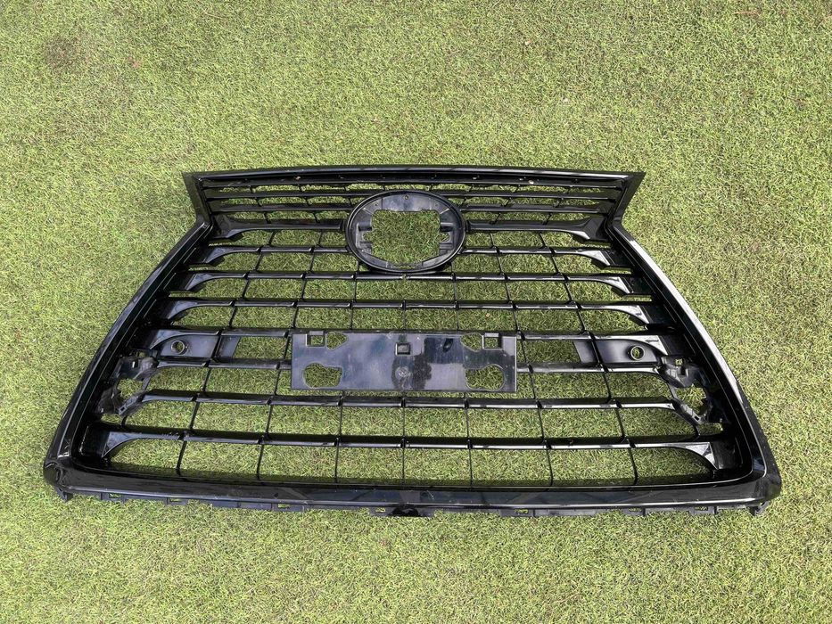 Решітка радіатора  Lexus NX az10 Лексус NX  от2017-2021рр