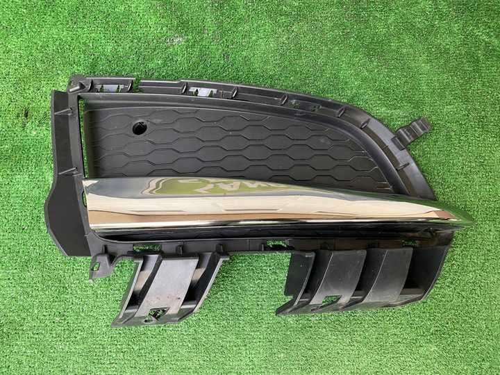 Решітка бампера права Jaguar XF X260 GX63-8B289-D