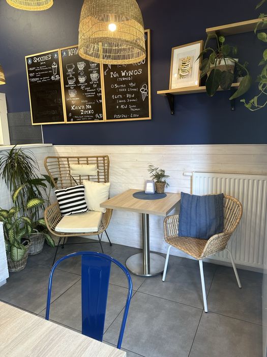 Sprzedam krzesla stoliki ! Rozne ! Malo uzywane !