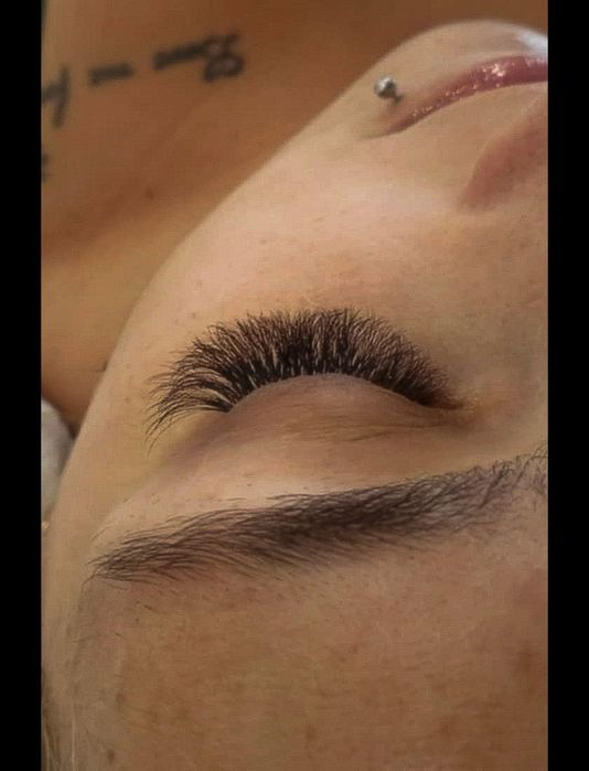 Przedłużanie rzęs