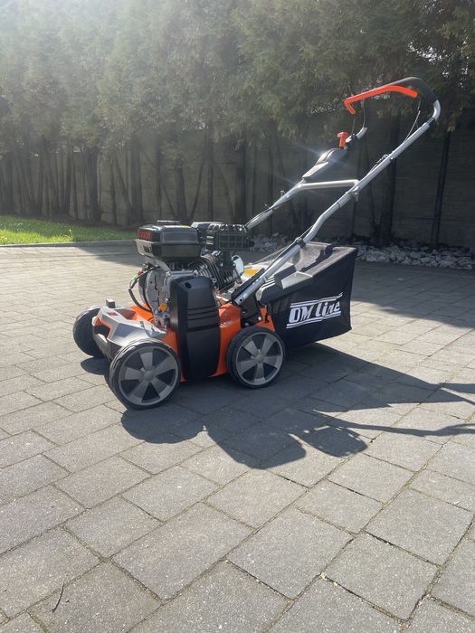 Wynajem  wertykulator  / areator