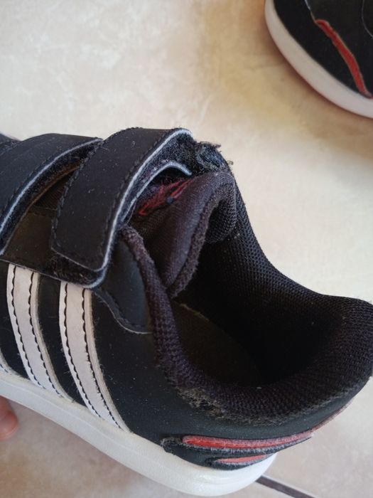 Buciki adidasy dla bliźniaków 25