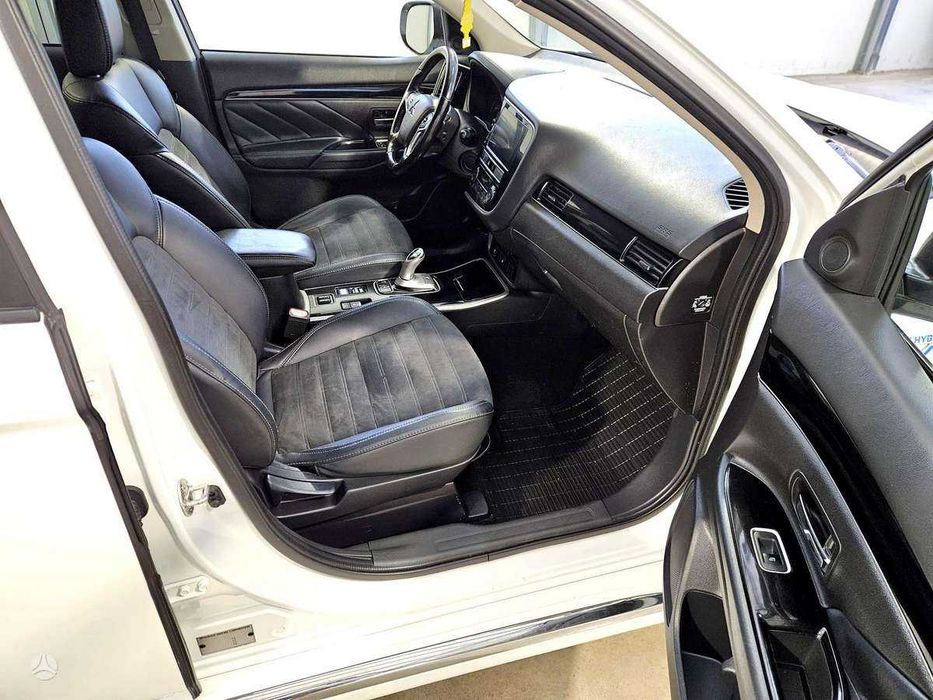 Mitsubishi Outlander 2018