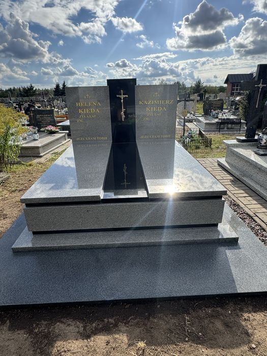 Pomniki/Parapety/Grobowce