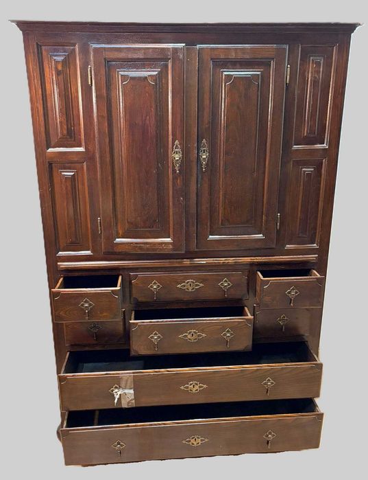 Movel  com comoda encastrada estilo classico