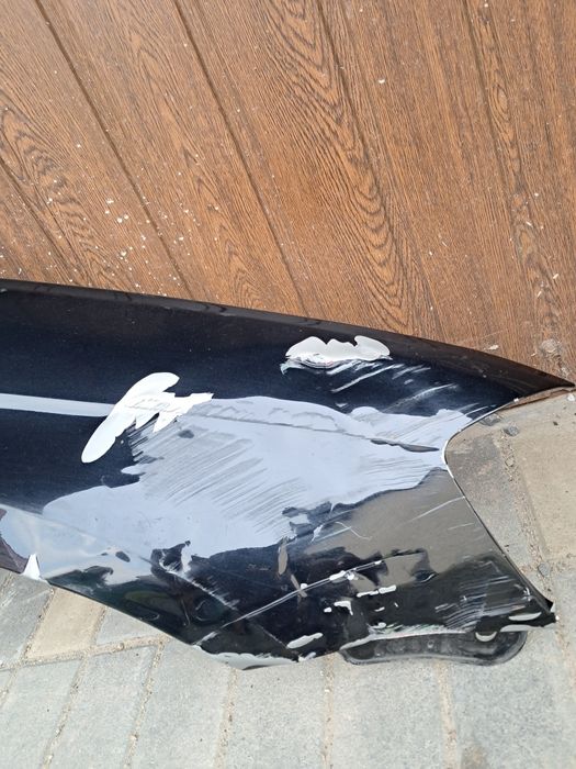 Крило LC9X праве переднє пасат б  7