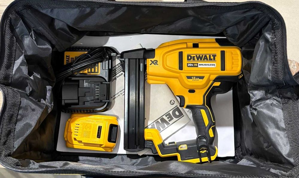 Zszywacz akumulatorowy DeWalt 18GA 20V DCN681D1