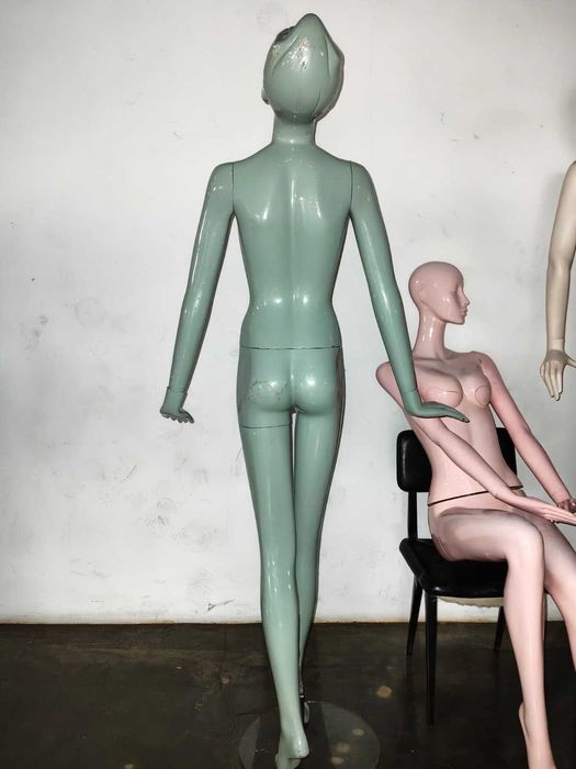 Manequim feminino corpo inteiro + base
