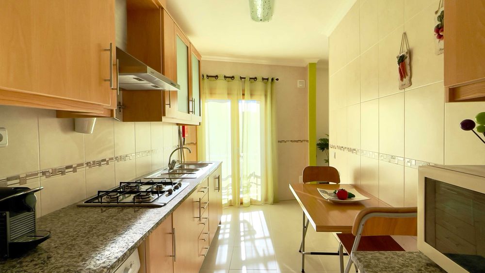 Casinha Sub-Vila T2 junto à PSP c/Lugar de Garagem