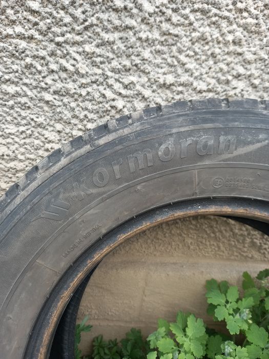 Продам шини р16С 225 65