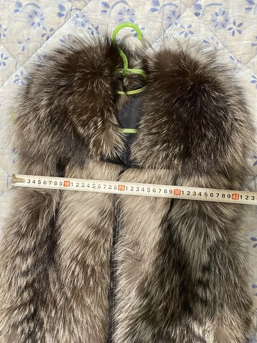 Продам жилетку натуральна