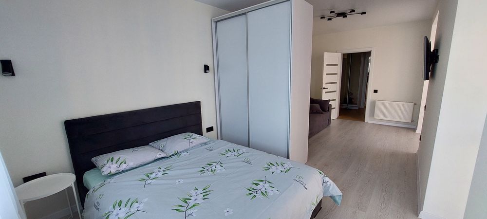 Подобово Апартаменти .Яровиця 700 грн ПОГОДИННО . 1700 ГРН ЦІНА ЗА ДОБУ.