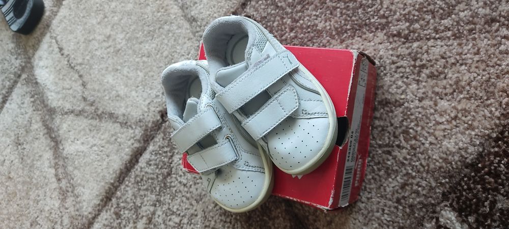 Puma adidaski białe j. Nowe 21, wkładka 13,5 cm