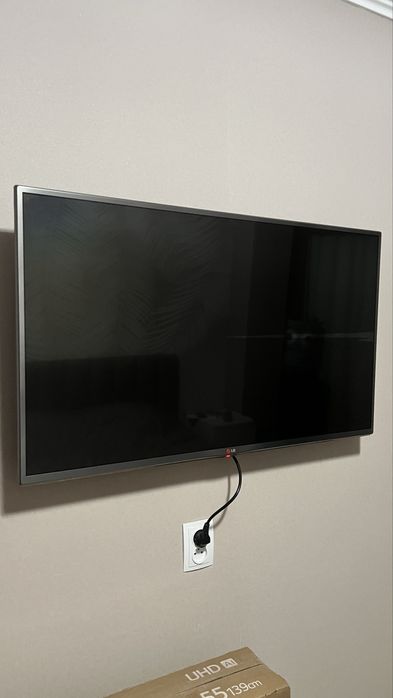 Телевізор LG 42LB650V-ZN