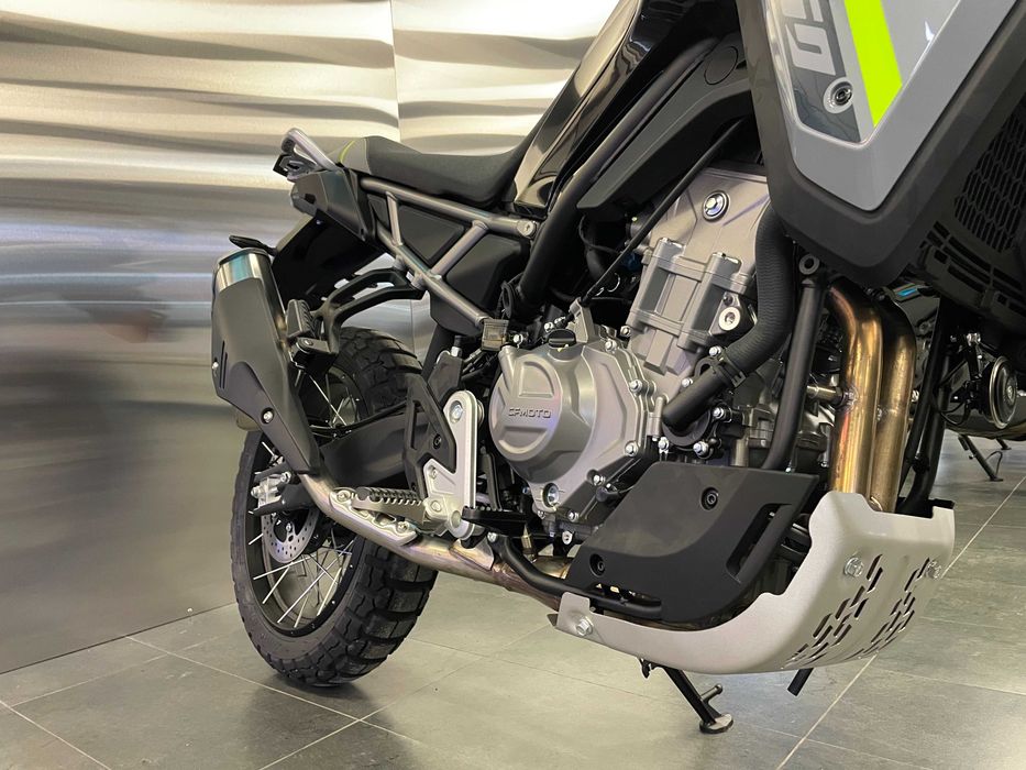 Мотоцикл CFMOTO 450MT