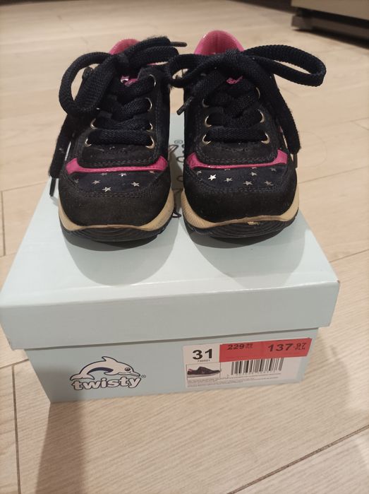 Buty dla dziewczynki