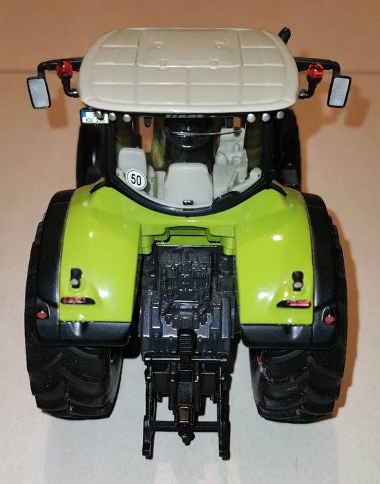 Traktor Siku CLAAS 950 AXION 1:32