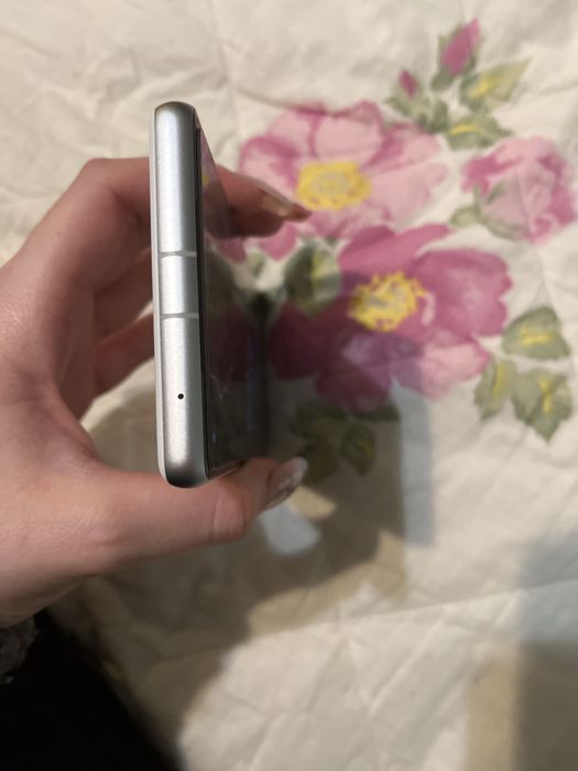 Google Pixel 7A biały