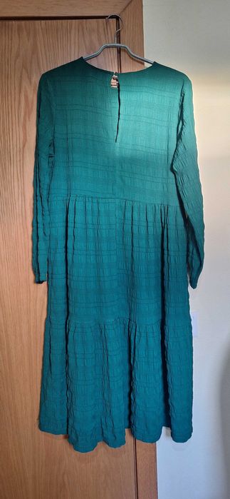 Vestido longo, de manga comprida