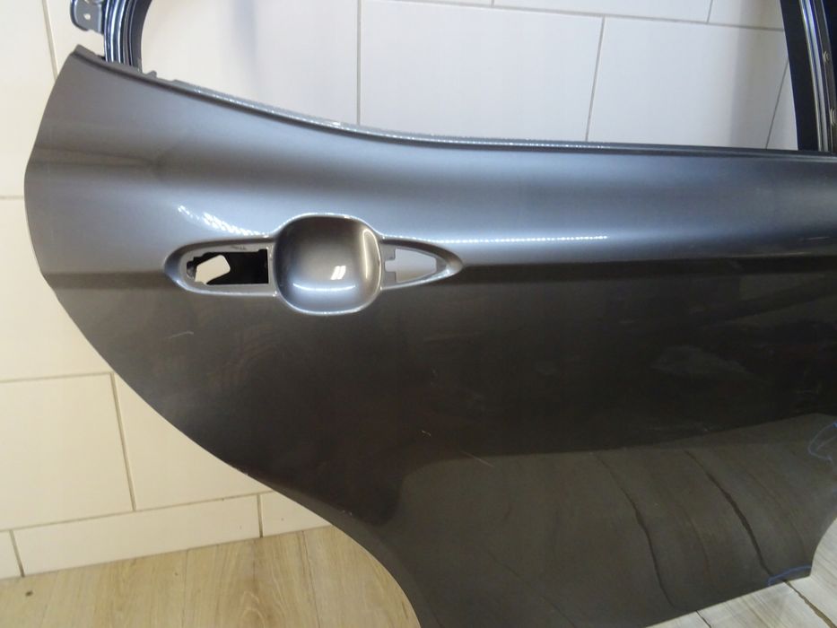 toyota camry viii 8 17r- drzwi prawy tył tylne llu
