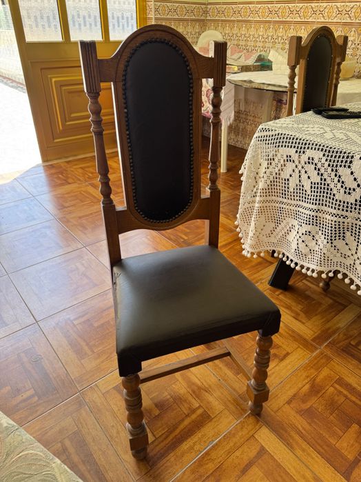 6 Cadeiras de madeira