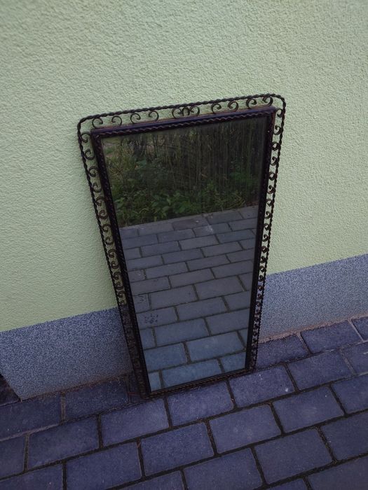 Lustra dwa w metalowej ramie