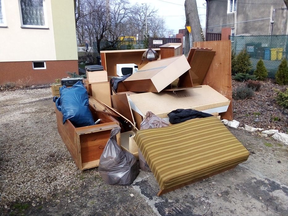 WYWÓZ grantów mebli gruzu Opróżnianie utylizacja likwidacja sprzątanie