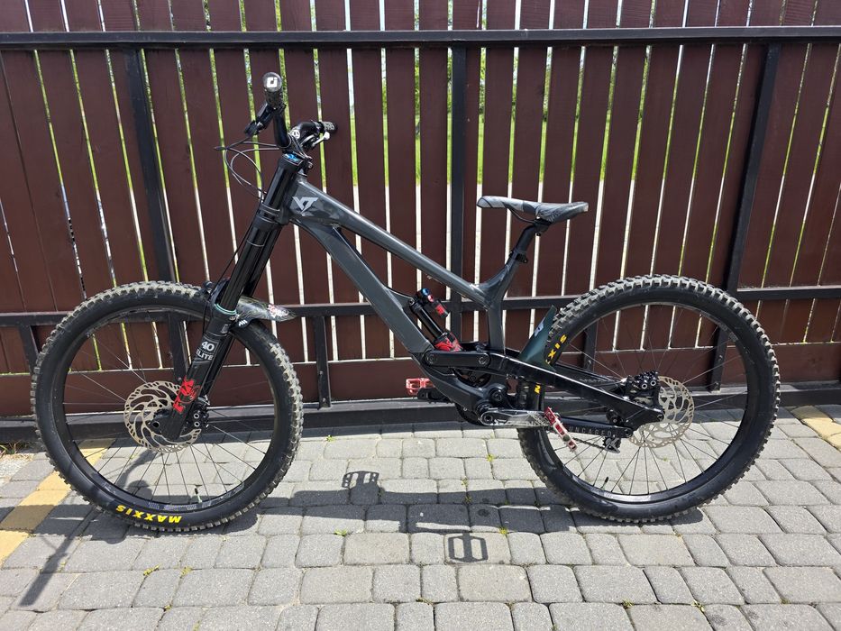 YT Tues 2021 (L) | 27.5" | Fox 40 | Fox float x2 | Magura MT5 | Doinwestowany