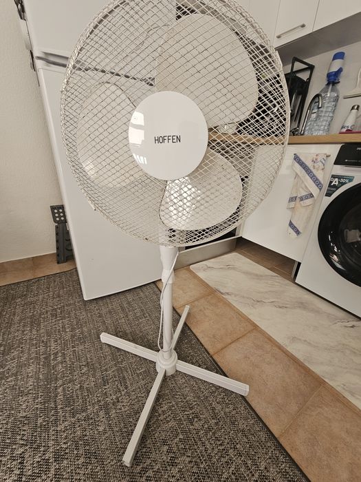 Ventidalor de pé hoffen branco