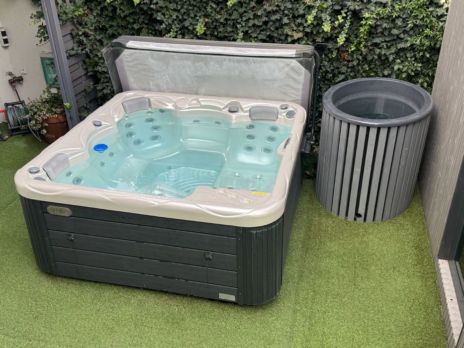 KOMPLETNA STREFA SPA – sauna + jacuzzi +beczka