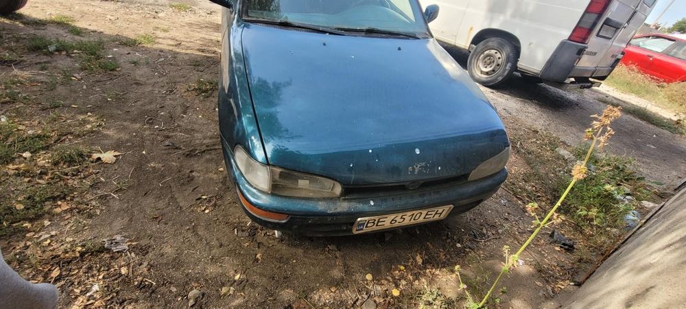 Продаю тойота королла 1.3 бензин