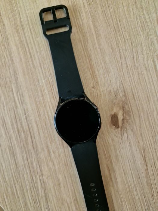 Продам Galaxy watch 4 в хорошому стані