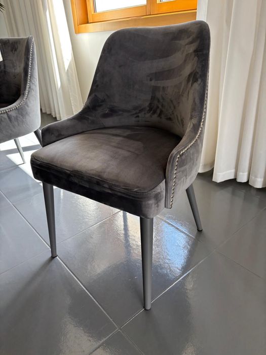 Mesa de jantar com cadeiras