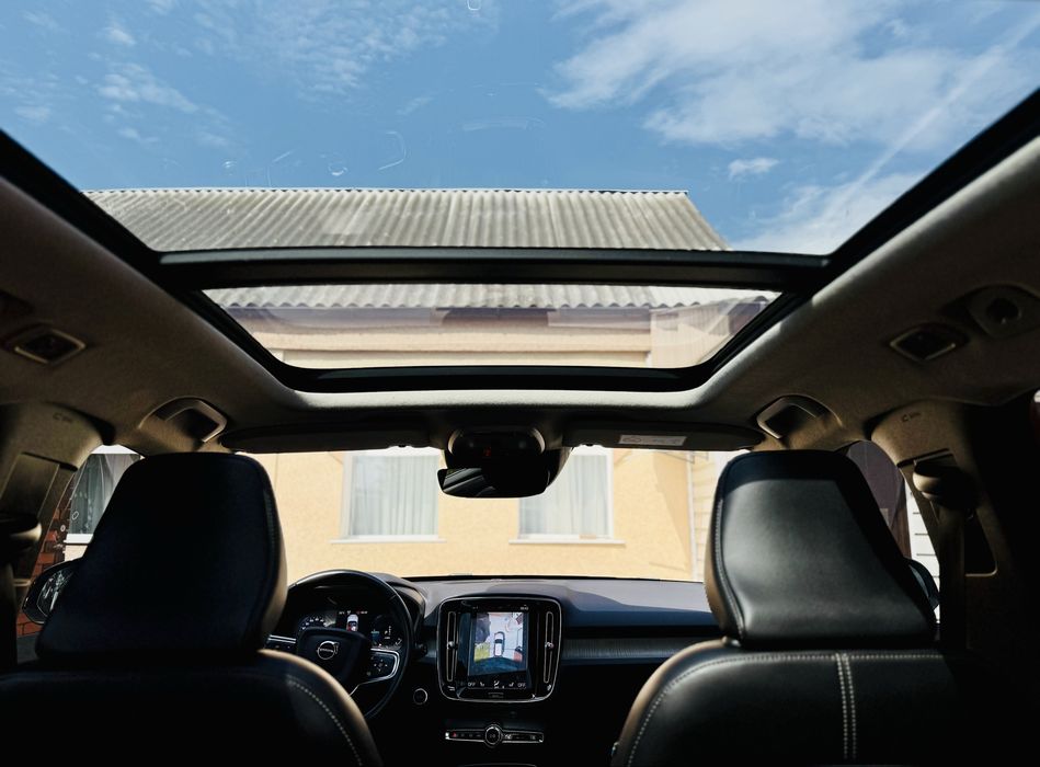 Volvo XC40 1.5PHEV AWD R-Design 2022рік Official
