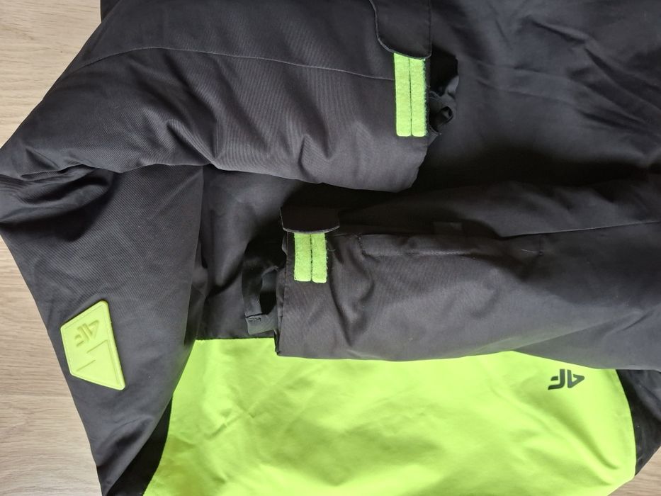 Kurtka narciarska chłopięca 4F 158 cm