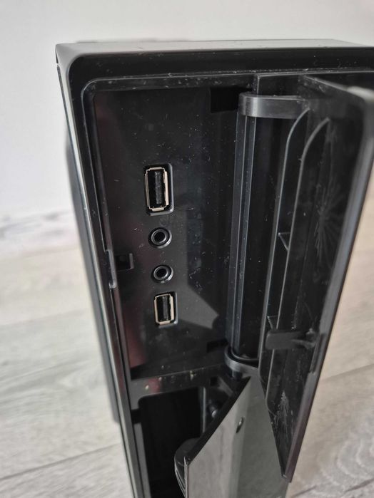 Вузький компактний mATX корпус VINGA з БЖ 400W