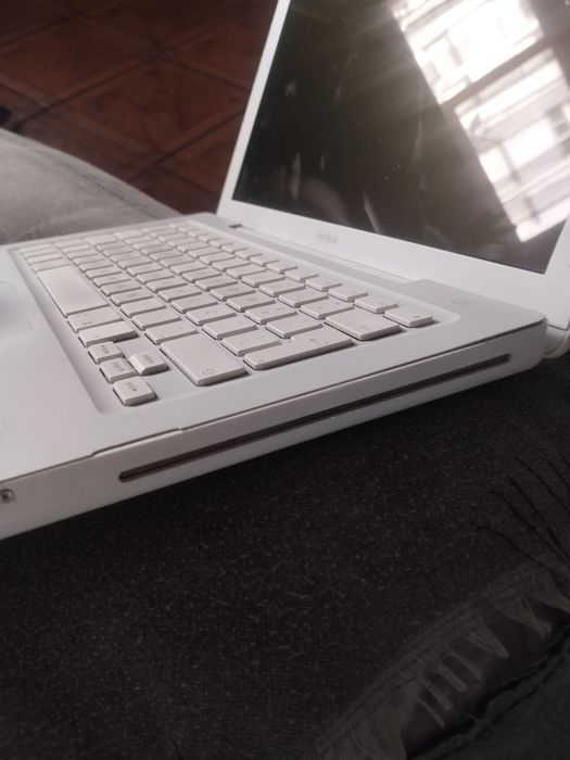 Portátil da Apple antigo