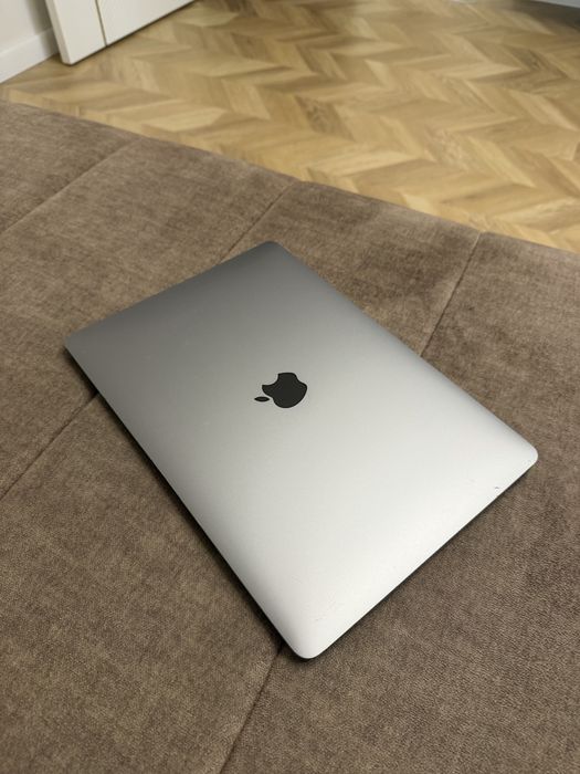 MacBook Air 13 2020 i5 /8 GB /512 Gb 93% АКБ!