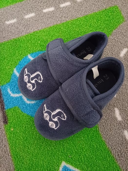 Pantufas Mickey e Dinossauro