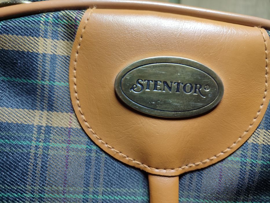 Дорожная сумка в клеточку бренда Stentor