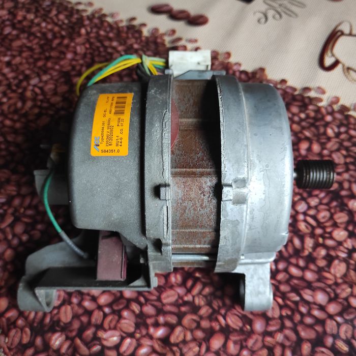 Двигатель от стиральной машины