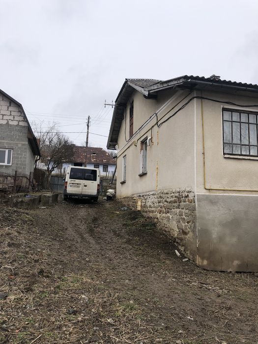 Продам будинок з земельною ділянкою