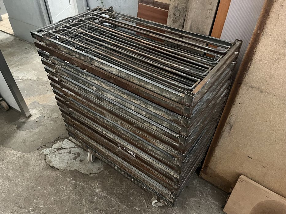 Tabuleiros Persiana em ferro 85 x 45 varias unidades